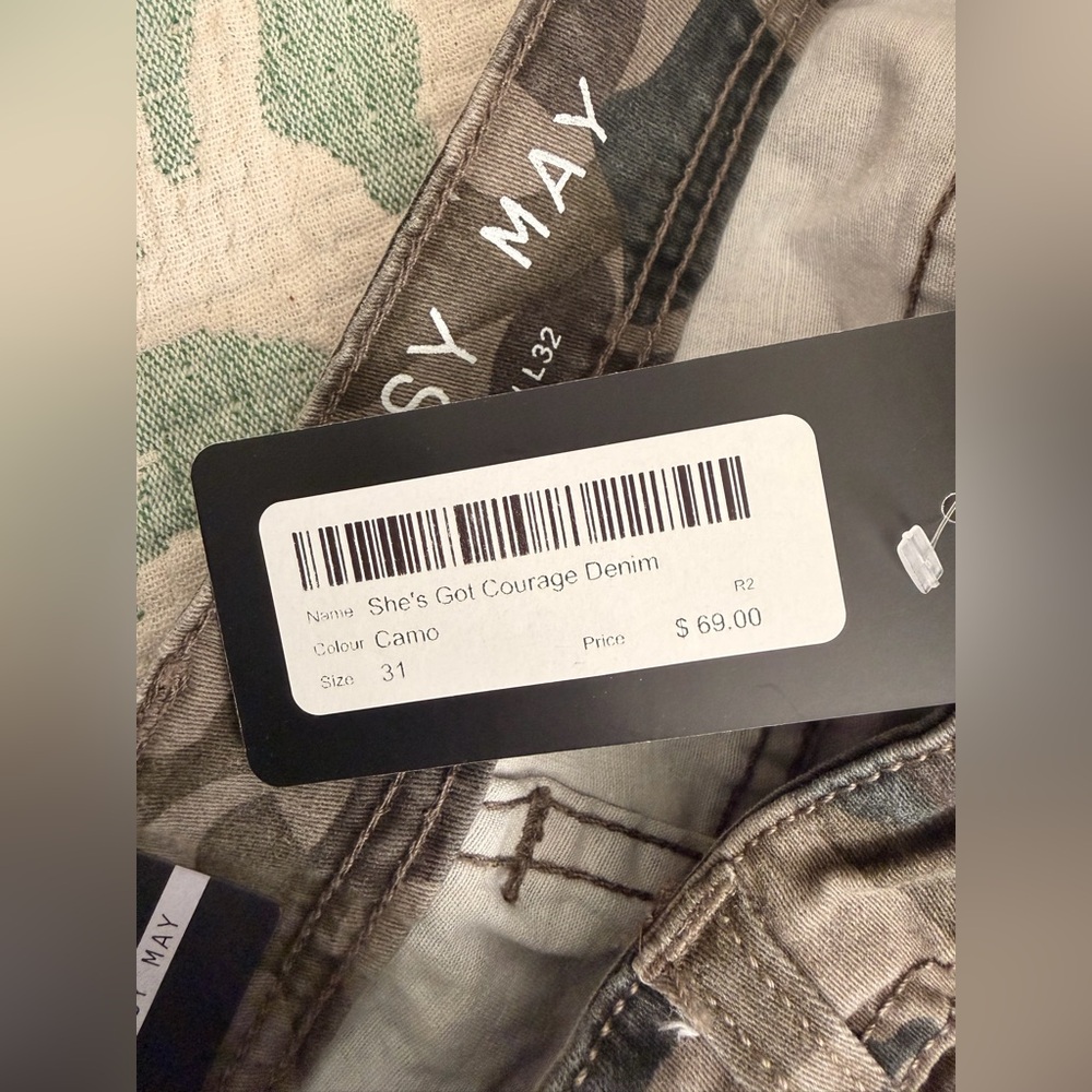 Noisy May Camo women’s Jeans by Silving Icing
